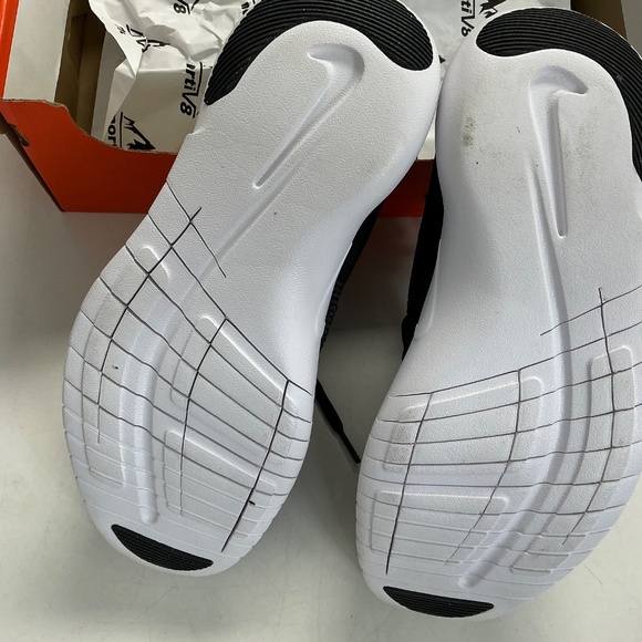 Nike Free RN FK Next Nature, Black/White W. Size 9.5/ M. Size 8 - Picture 5 of 8